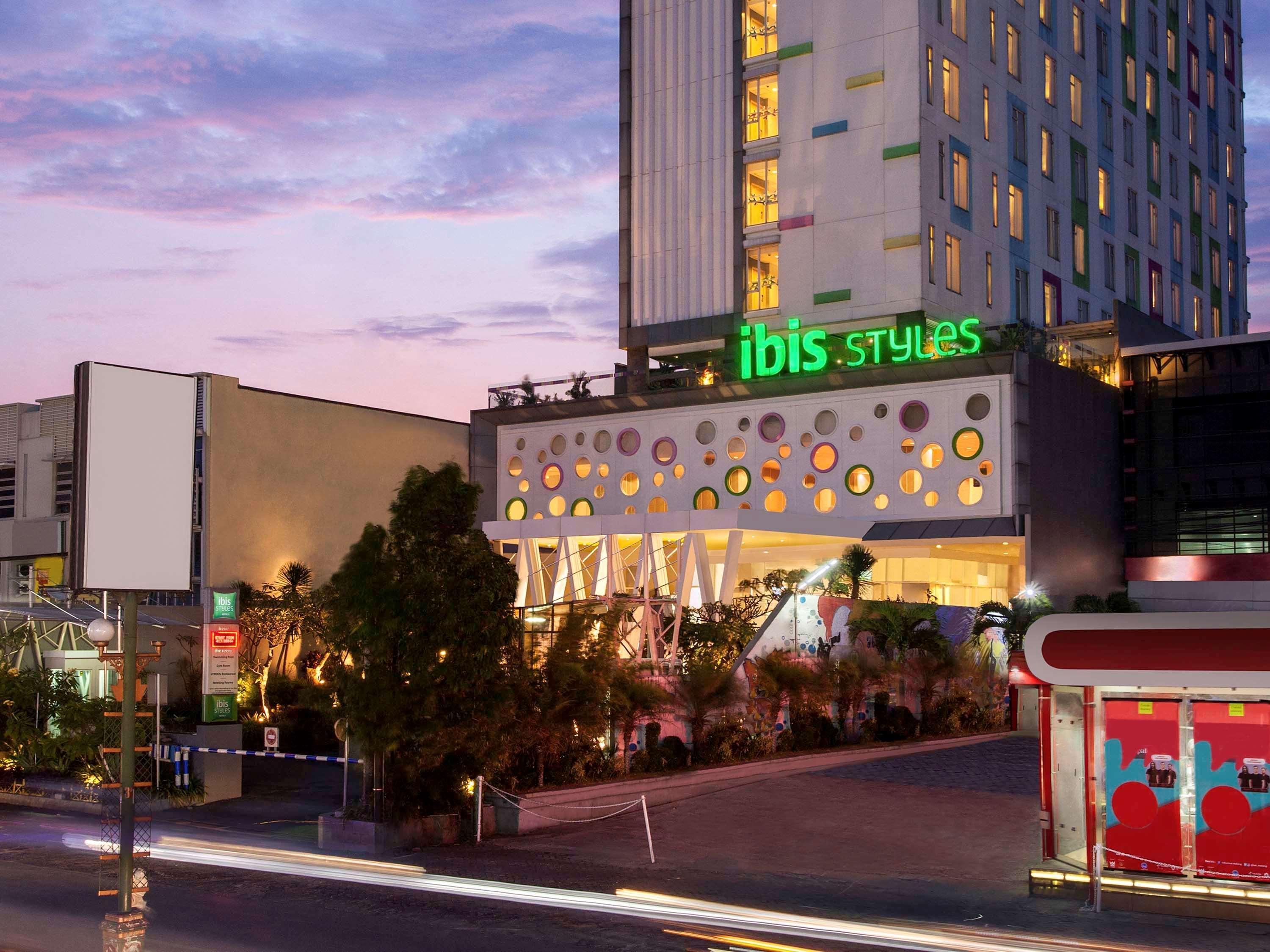 Hotel Ibis Styles Malang Exterior foto