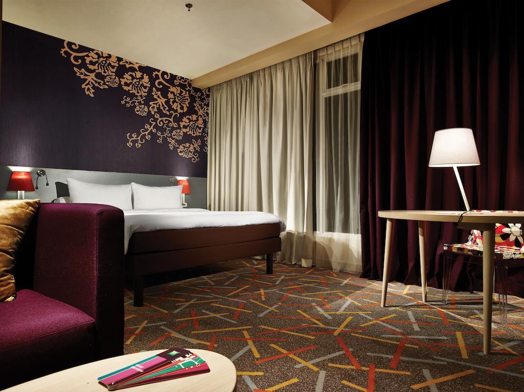 Hotel Ibis Styles Malang Zimmer foto